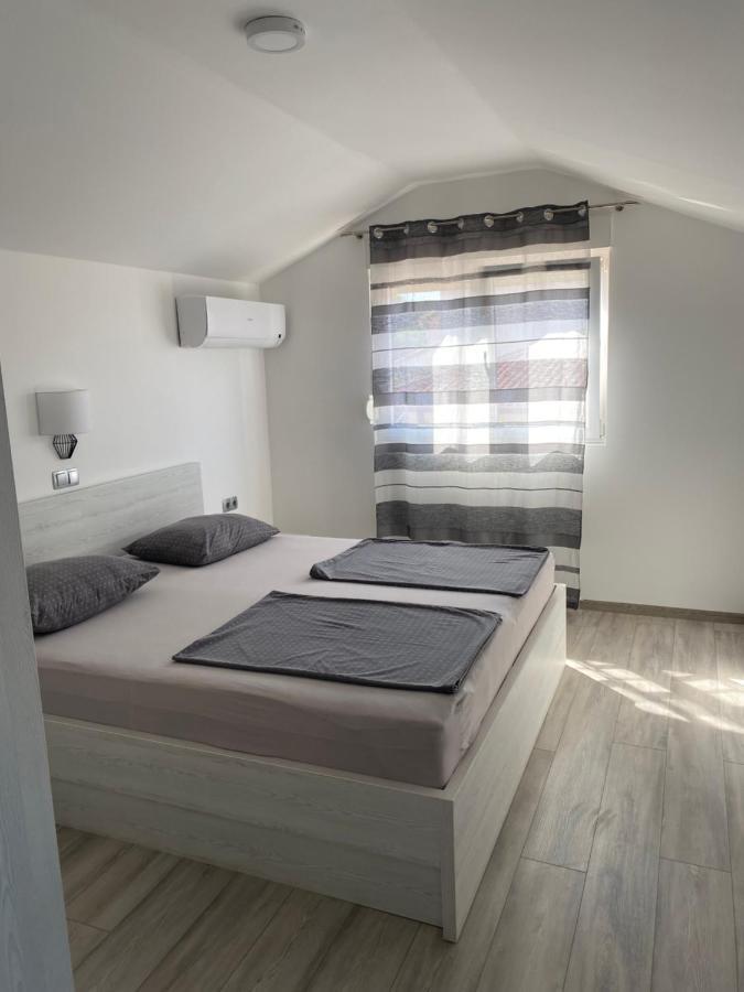 Barbat na Rabu Apartments Nautica מראה חיצוני תמונה