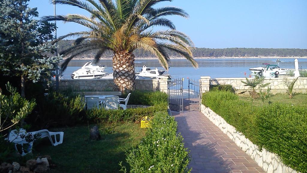 Barbat na Rabu Apartments Nautica חדר תמונה