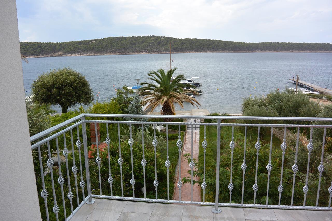Barbat na Rabu Apartments Nautica מראה חיצוני תמונה