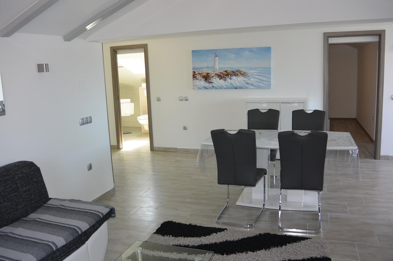 Barbat na Rabu Apartments Nautica מראה חיצוני תמונה
