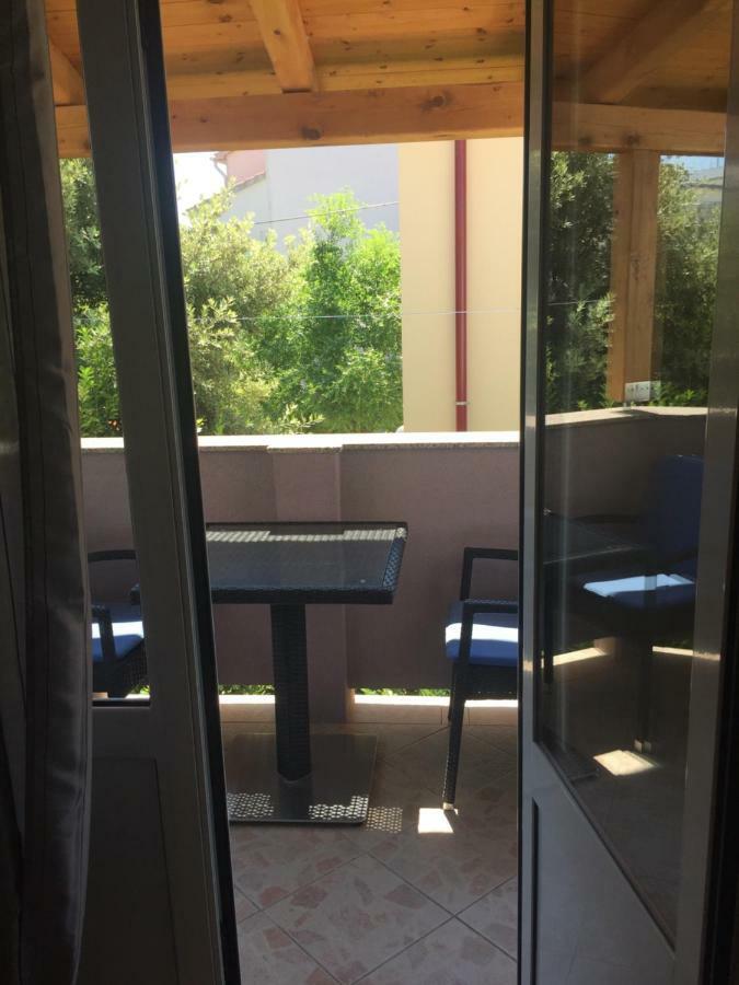 Barbat na Rabu Apartments Nautica מראה חיצוני תמונה