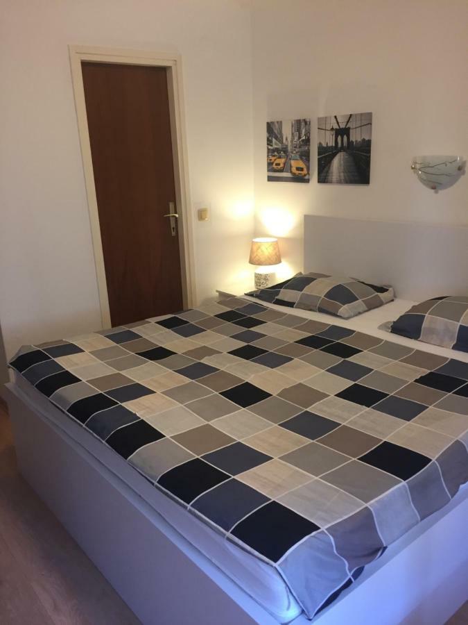 Barbat na Rabu Apartments Nautica מראה חיצוני תמונה